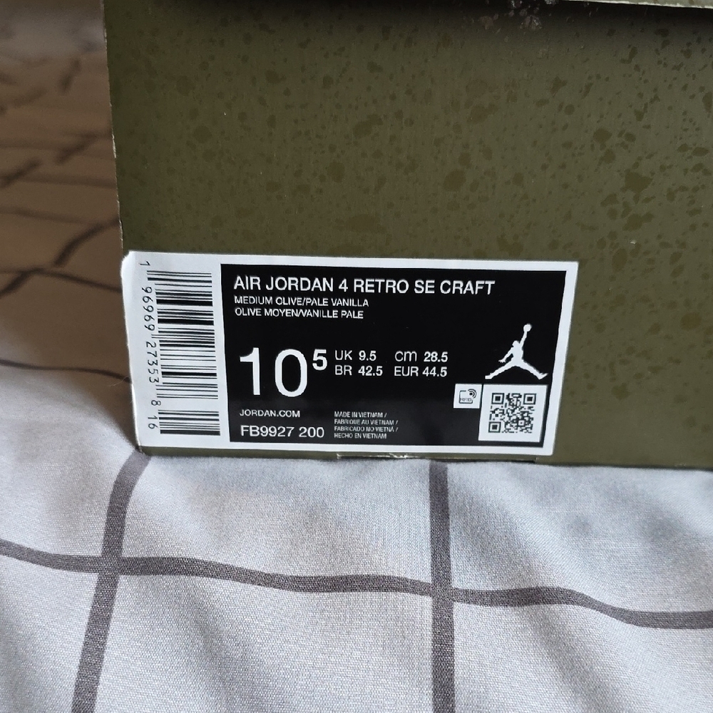 Jordan Olive Green Men's Sneakers - Picture 2 of 14